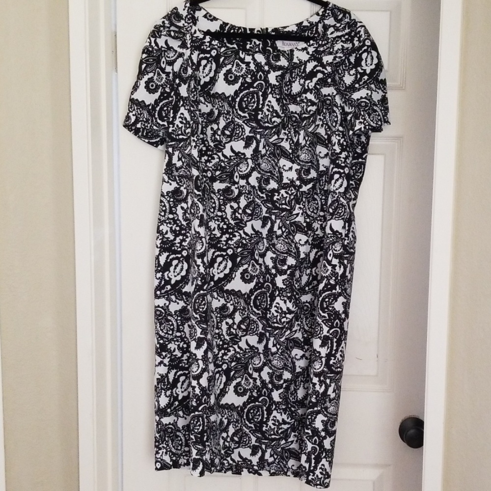 Roaman's Black and white floral dress